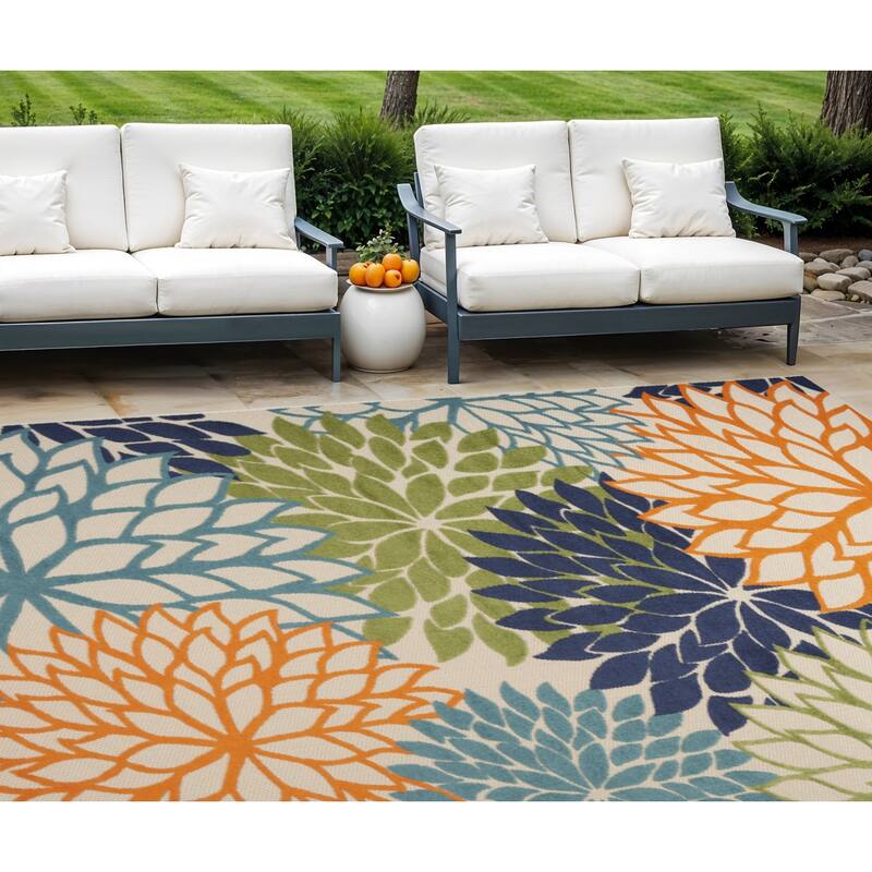 HomeRoots Contemporary Rectangle Outdoor Rug - 10' X 14' - Green/Blue - 10' X 14'
