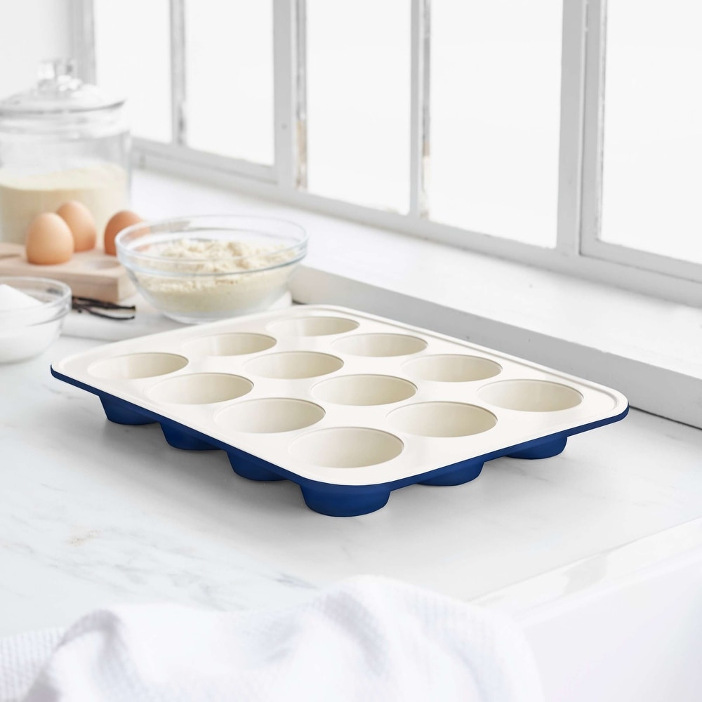 https://ak1.ostkcdn.com/images/products/is/images/direct/3bdc171635a0765742cbccb666c2d363cab71bdf/GreenLife-Bakeware%2C-12cup-Muffin-Pan.jpg