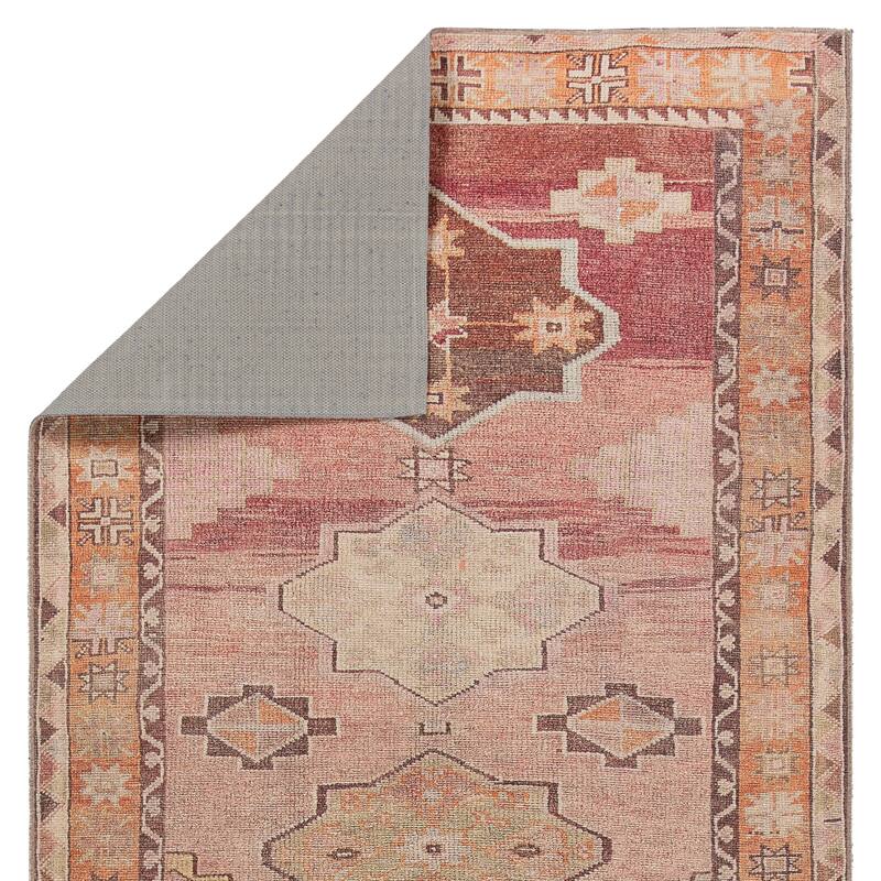 Jesse Machine Washable Medallion Area Rug