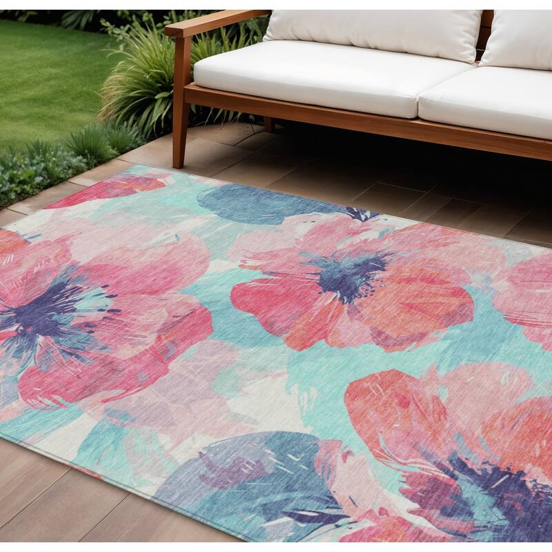 HomeRoots Floral Transitional Rectangle Outdoor Rug - 8' X 10'
