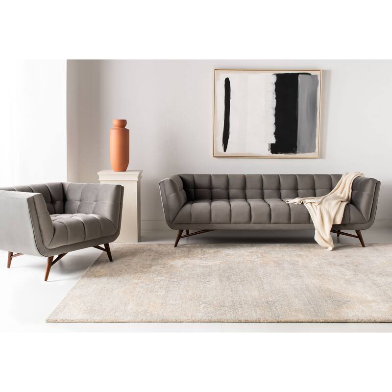 SAFAVIEH Couture Trinchen Mid-Century Tufted Club Chair - 43.3" W x 34.3" L x 28.9" H - 43Wx34Dx29H