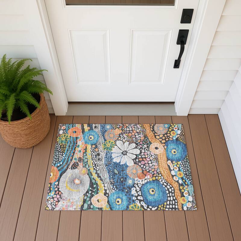 Machine Washable Indoor/ Outdoor Whimsy Floral Chantille Rug - Granite - 1'8" x 2'6"
