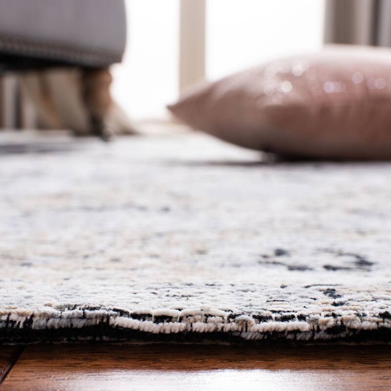 SAFAVIEH Handmade Classic Vintage Haida Oriental Ivory/Silver Chenille Rug