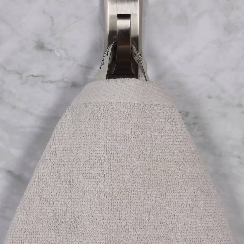 Superior Lodie Cotton Jacquard Solid and Two-Toned 8 Piece Towel Set