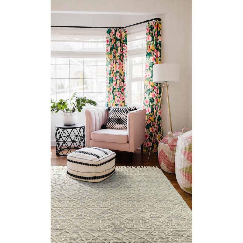 Mara Collection Ivory Square Indoor Throw Rug