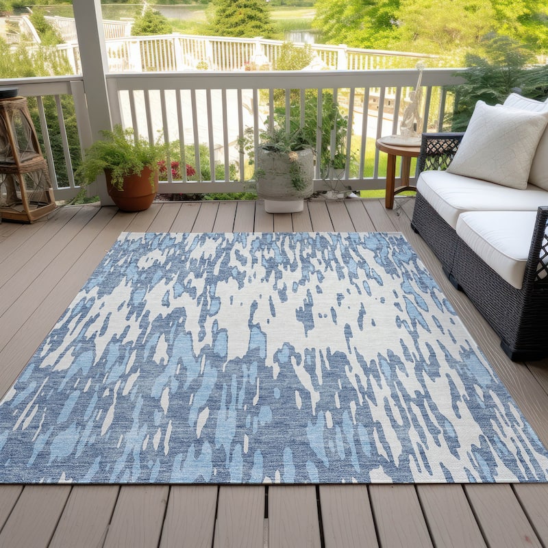Machine Washable Indoor/ Outdoor Abstract Chantille Rug - Denim - 2'6" x 3'10"