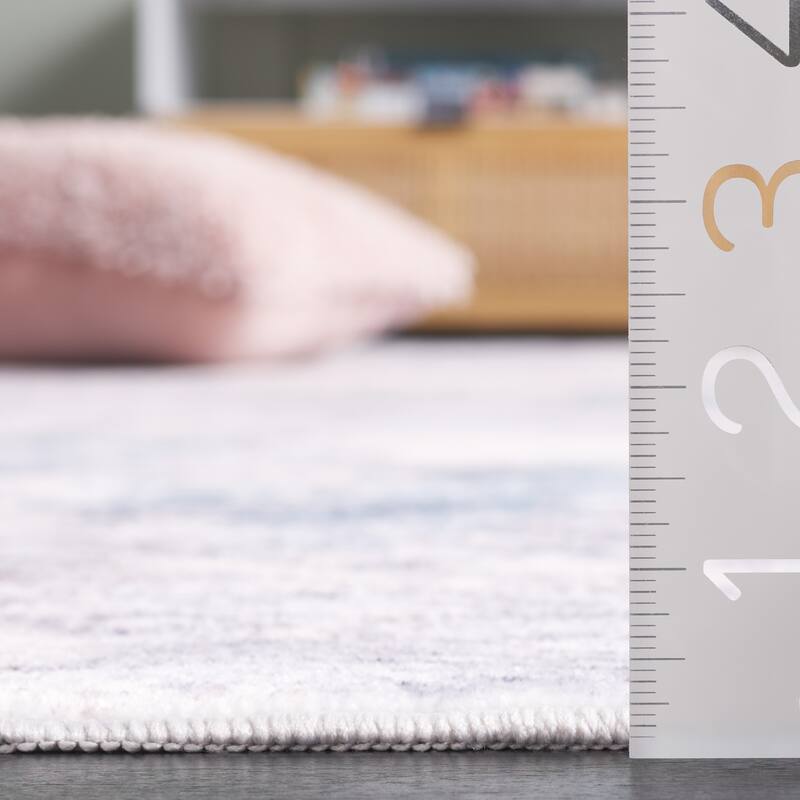 SAFAVIEH Santa Monica Lorene Modern & Contemporary Rug