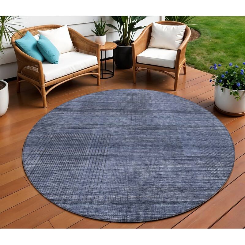 HomeRoots Striped Transitional Rectangle Outdoor Rug - 8' Round