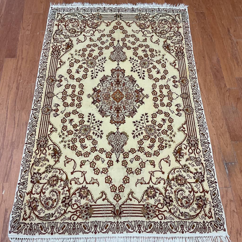 HERAT ORIENTAL Handmade Nain Wool Rug - 3'8" x 5'8"