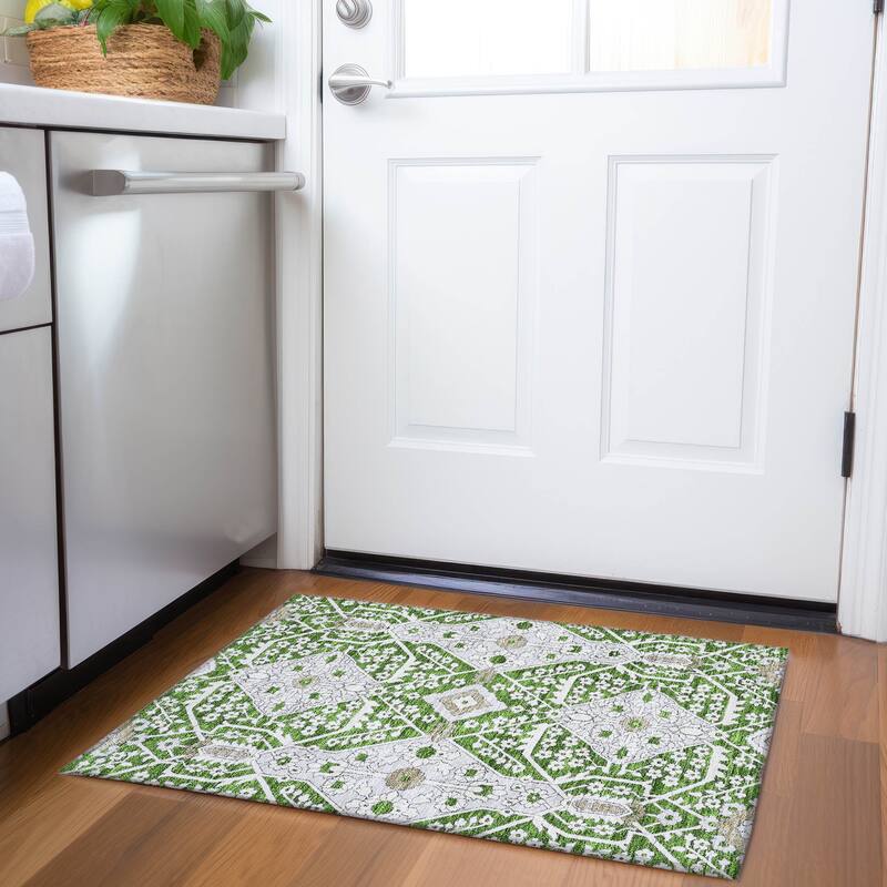 Machine Washable Indoor/ Outdoor Chantille Traditional Rug