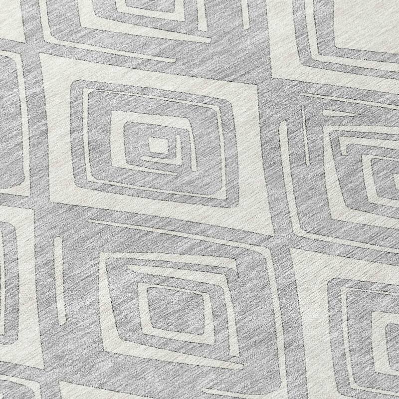 Machine Washable Indoor/ Outdoor Chantille Diamonds Ombre Rug