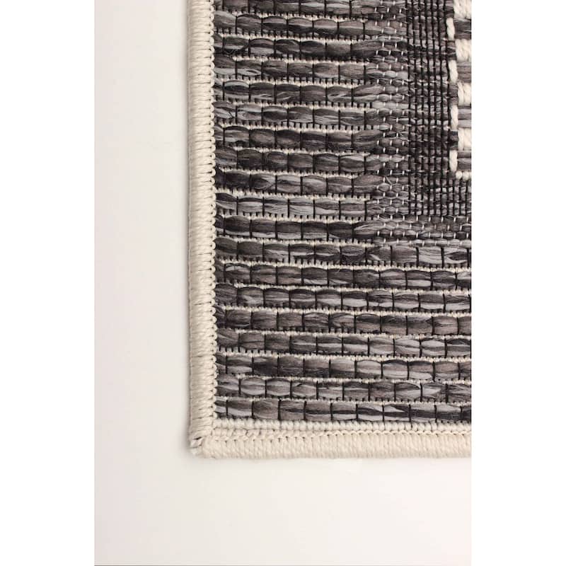 ECARPETGALLERY Machine Woven Brooks Taupe Area Rug