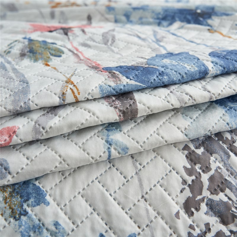 European Floral Quilt Set