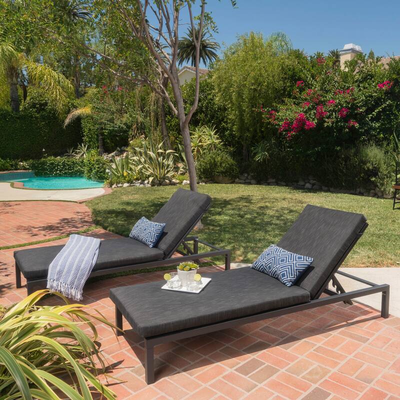 Navan Chaise Lounge