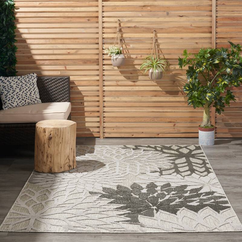Nourison Aloha Floral Modern Indoor/Outdoor Area Rug - 5'3" x 7'5" - Silver Grey