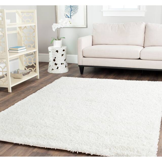 SAFAVIEH California Shag Izat 2-inch Thick Area Rug - 3' x 5' - White