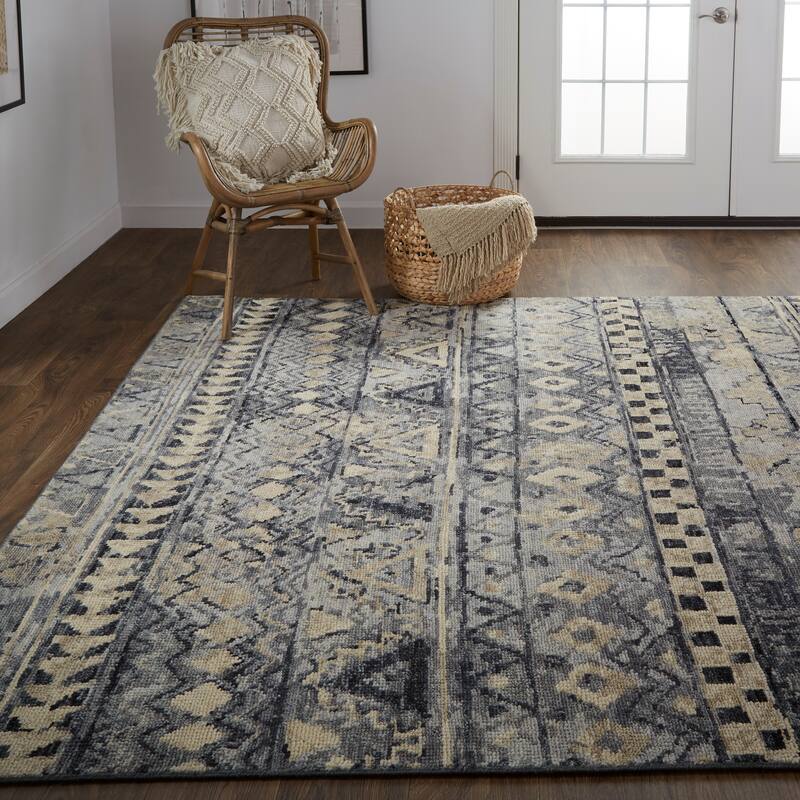 Scottsdale Luxe Hand Knot Accent Rug, Charcoal Gray/Light Beige