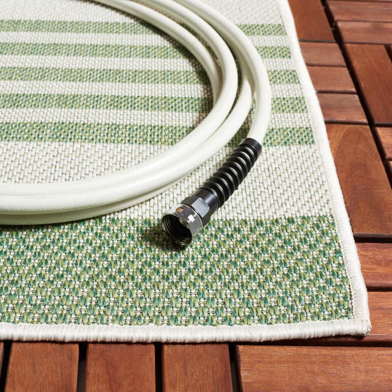 SAFAVIEH Bermuda Timi Geometric Indoor/Outdoor Waterproof Rug