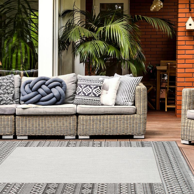 Bohemian Bordered Indoor/Outdoor Flatweave Waterproof Backyard Patio Area Rug