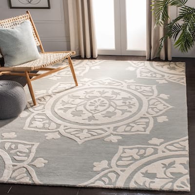 SAFAVIEH Handmade Bella Naina Modern Floral Wool Rug