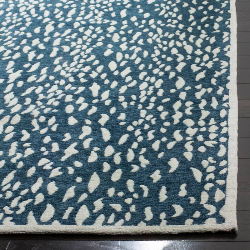 SAFAVIEH Handmade Marbella Goril Modern Polyester Rug