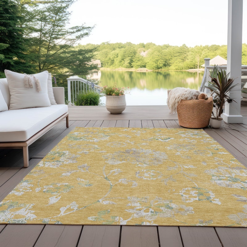 Machine Washable Indoor/ Outdoor Chantille Modern Floral Rug - Gold - 2'6" x 3'10"