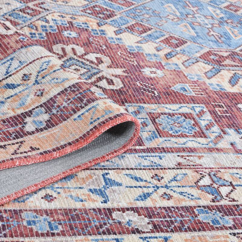 Alaska Machine-Washable Vintage Medallion Power-Loomed Area/Runner Rug