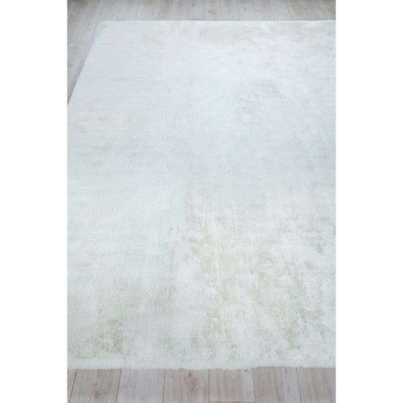 EXQUISITE RUGS Hand-stitched Polyacrylic Ivory Area Rug.