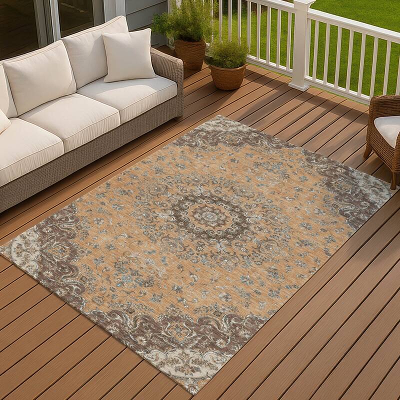 Machine Washable Indoor/ Outdoor Traditional Niko Chantille Rug