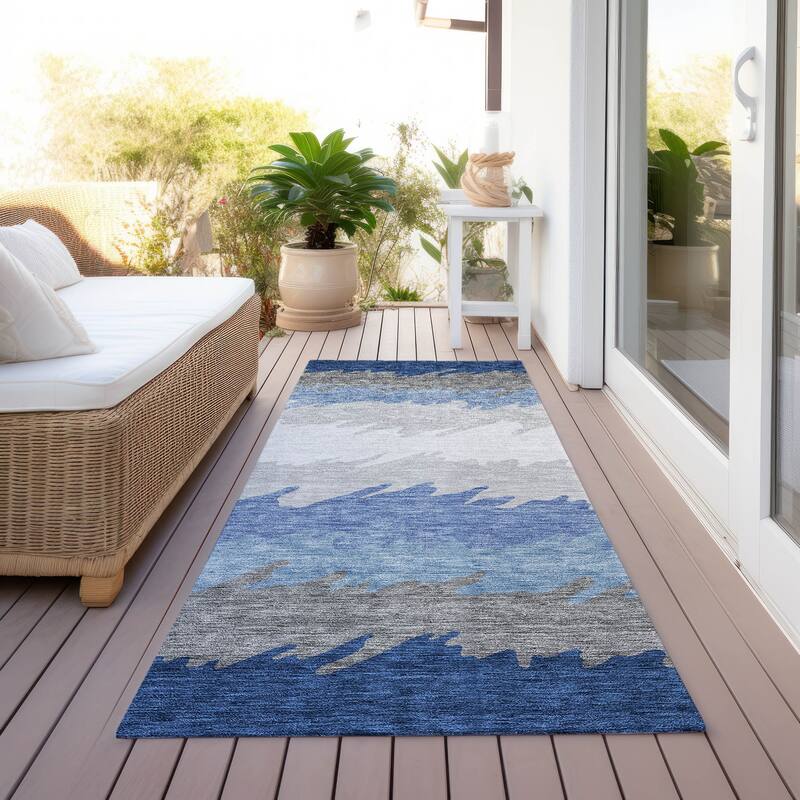 Machine Washable Indoor/ Outdoor Chantille Ombre Abstract Rug - Navy - 2'3" x 7'6"