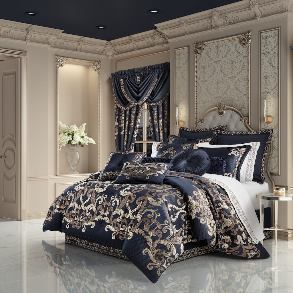 J. Queen New York Giardino Comforter Set