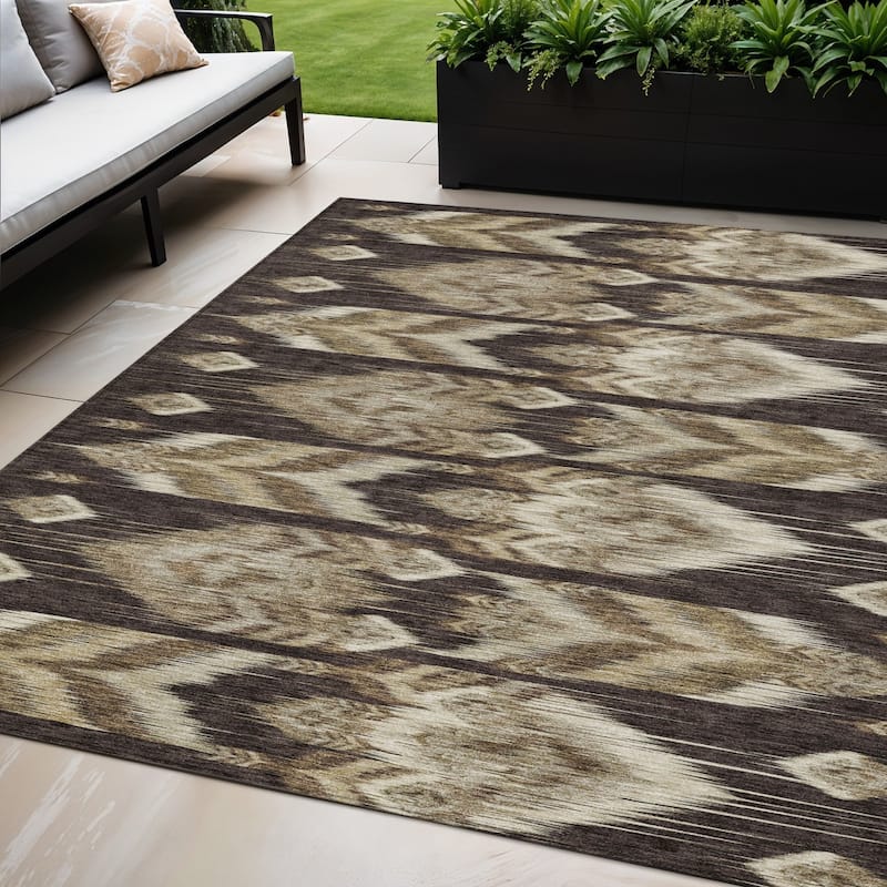 HomeRoots Southwestern Transitional Rectangle Outdoor Rug - 5' X 8'
