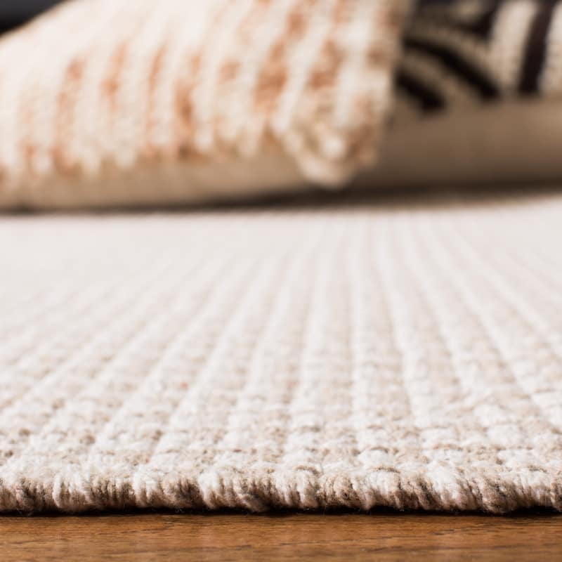 SAFAVIEH, Handmade Montauk Cliff Stripe Flatweave Cotton Fringe Rug