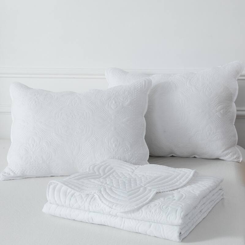 Wholinens Scalloped Edge Washed Microfiber Embroidered Damask Quilt Set 3 Pieces