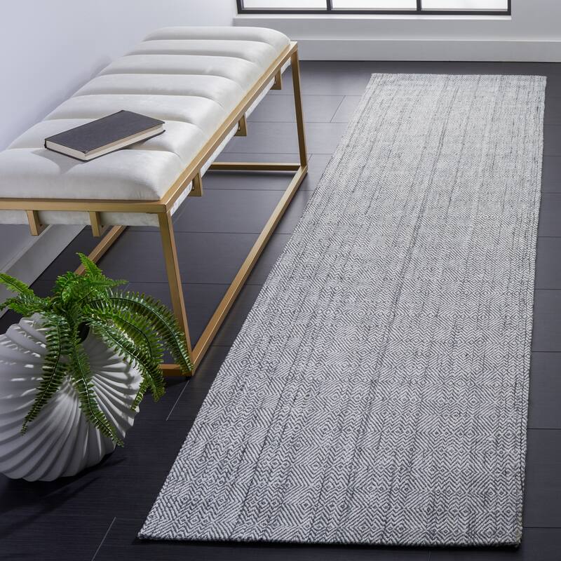 SAFAVIEH Handmade Marbella Lobar Rug - 2'3" x 9' Runner - Dark Grey/Ivory
