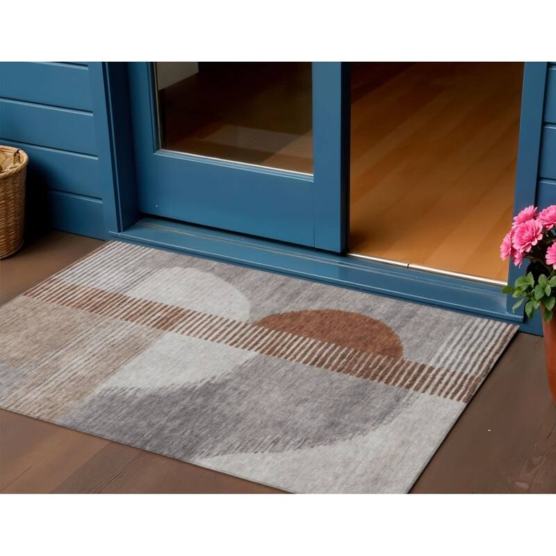 HomeRoots Geometric Transitional Rectangle Outdoor Rug - 3' x 5'