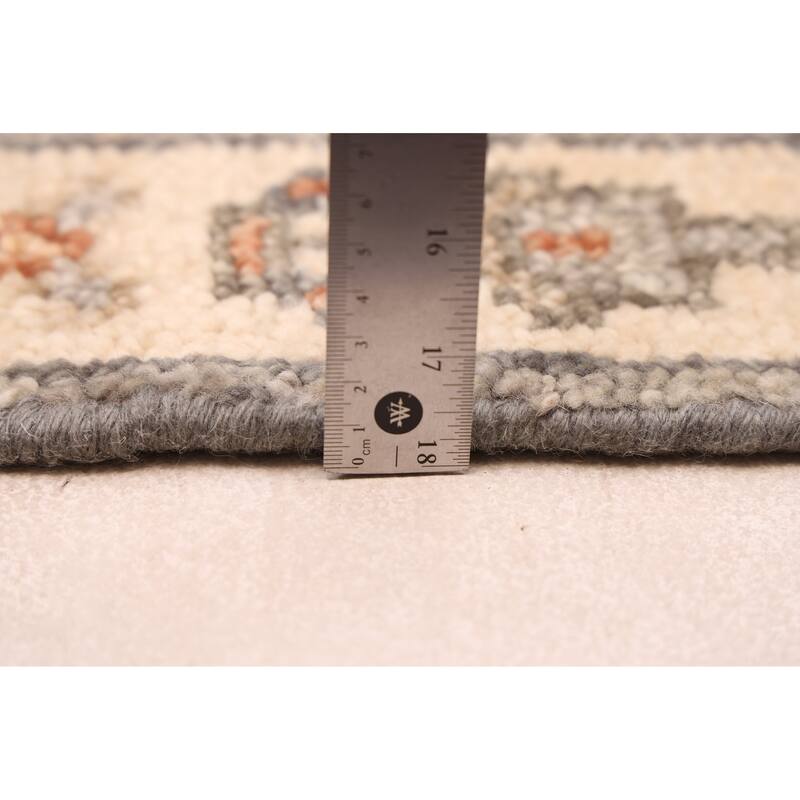 ECARPETGALLERY Hand-knotted Jules Serapi Grey Wool Rug - 2'7 x 7'11