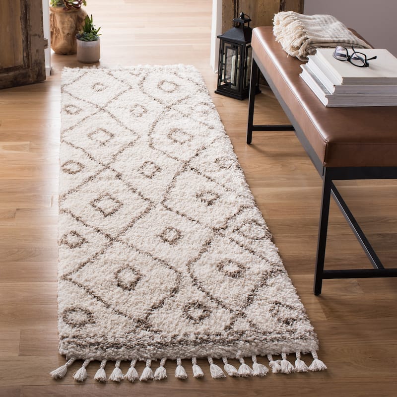 SAFAVIEH Moroccan Fringe Shag Dagny 2-inch Thick Rug - 2'2" x 8' Runner - Ivory/Beige