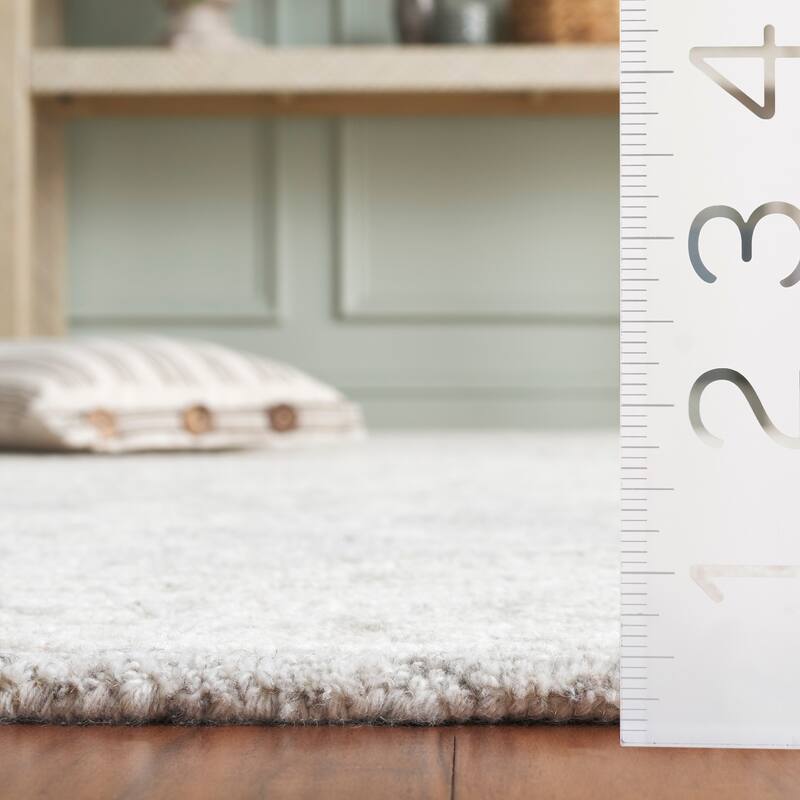 SAFAVIEH Handmade Metro Mirka Wool Rug