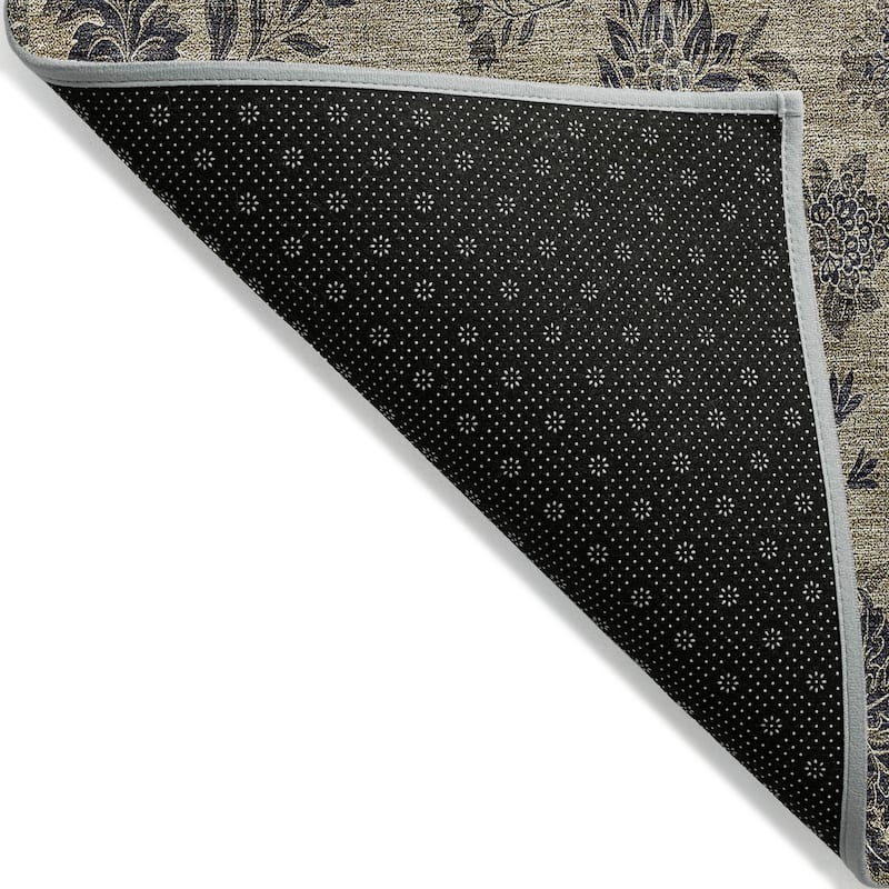 Machine Washable Indoor/ Outdoor Chantille Floral Farmhouse Rug