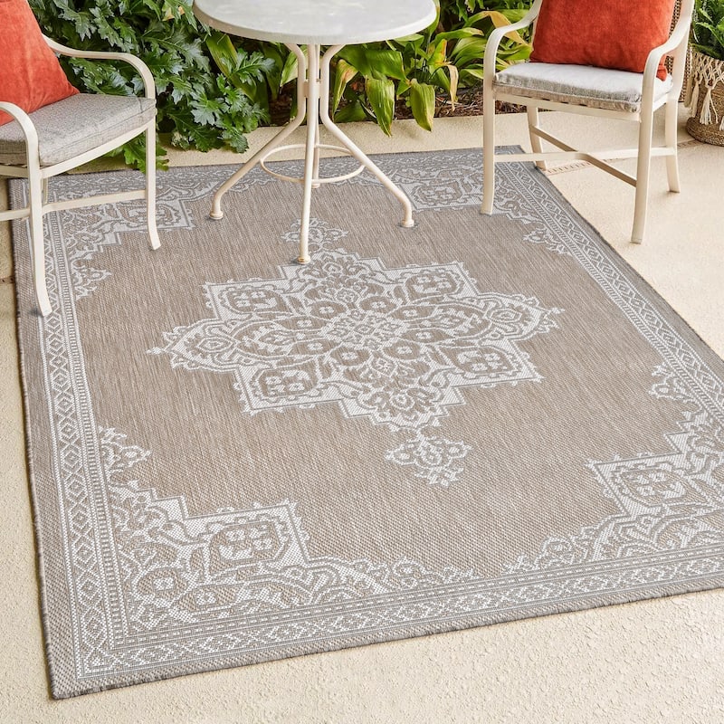 JONATHAN Y Casual Medallion Indoor/Outdoor Area Rug