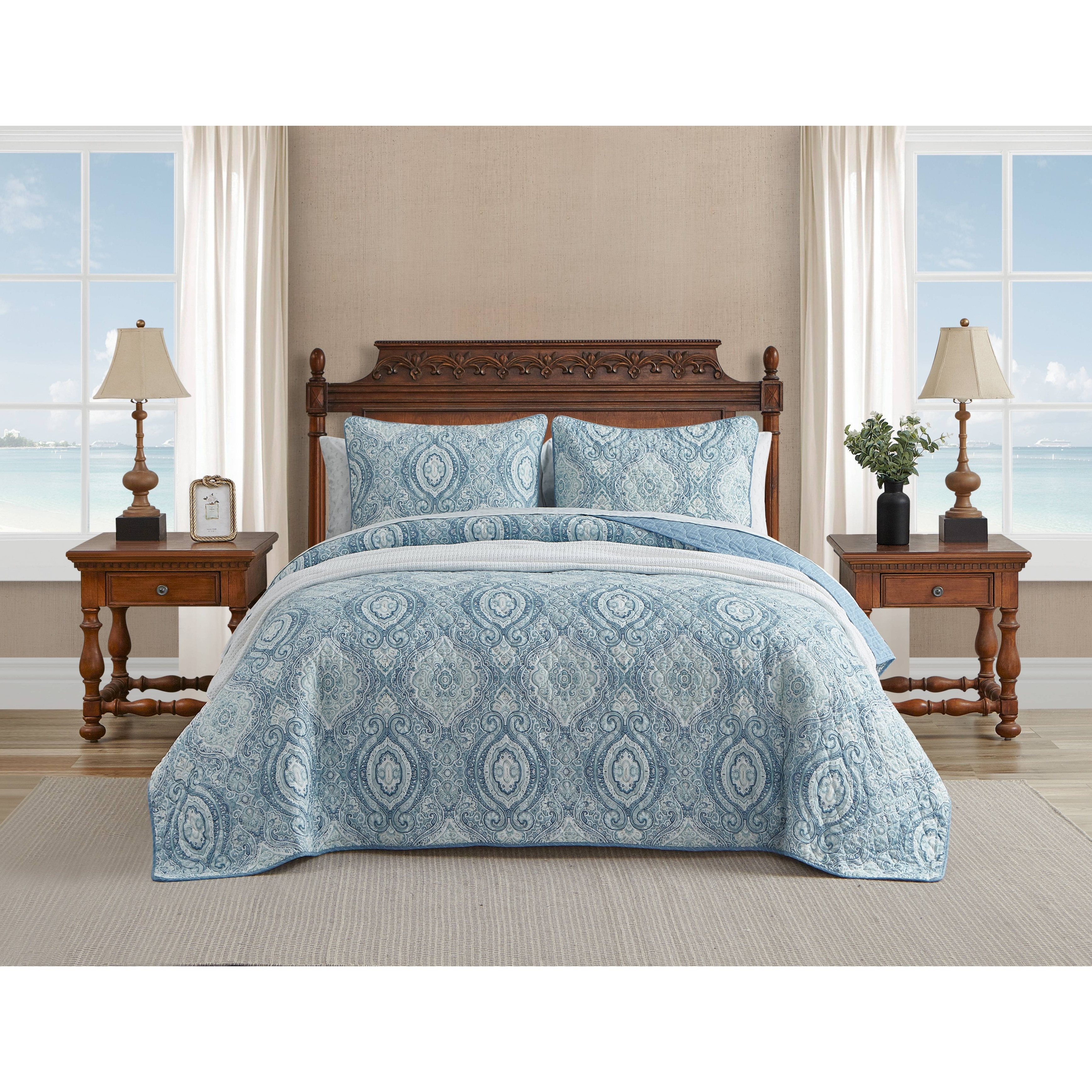 Tommy Bahama Turtle Cove Aqua Print Reversible Cotton Quilt (Blue, 3 Piece Set)