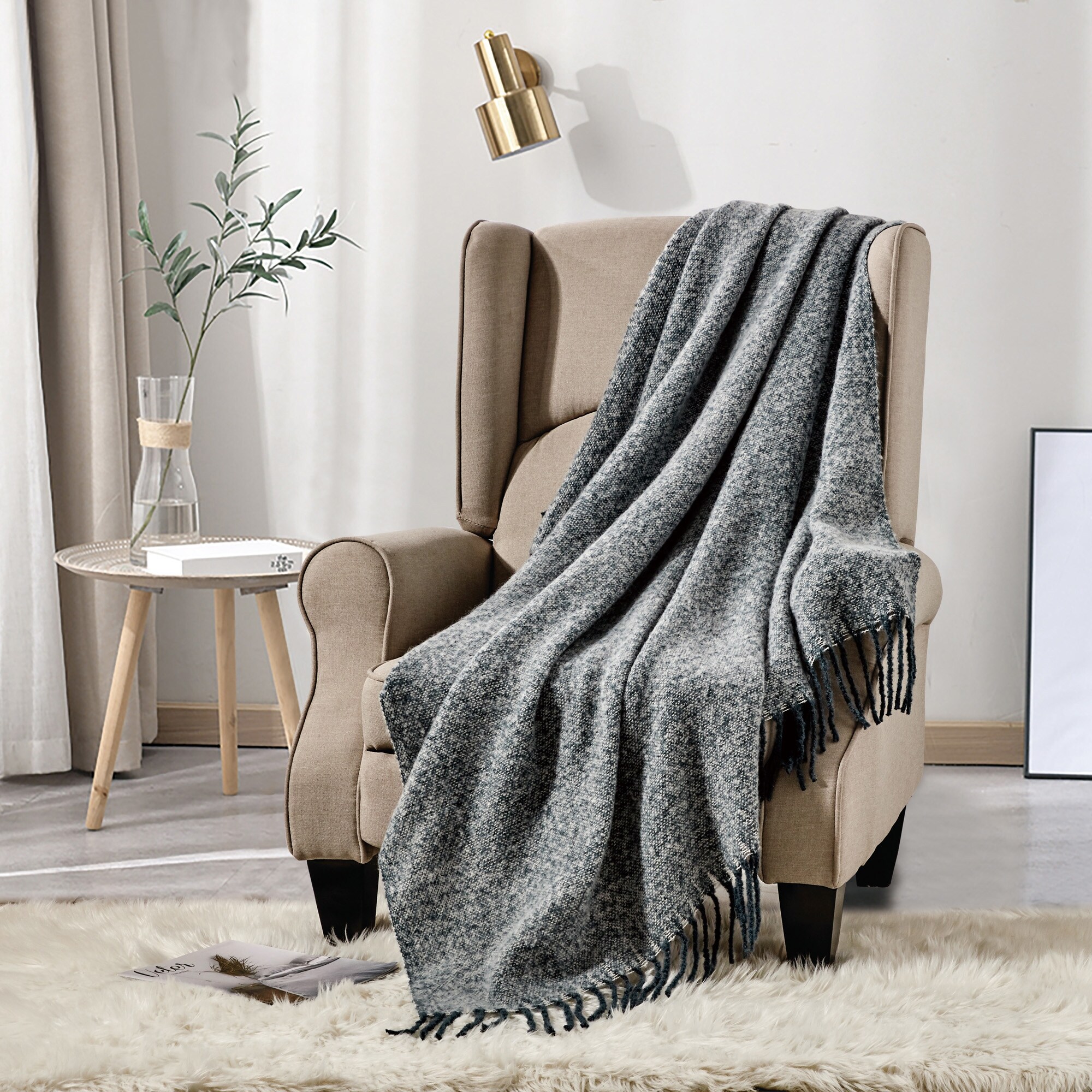 Ultra Soft Polyester Acrylic Decorative Throw Blanket Green