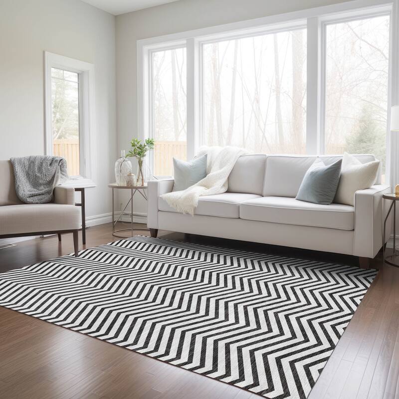 Machine Washable Indoor/ Outdoor Chantille Chevron Stripe Rug