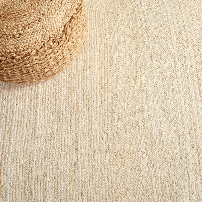 SAFAVIEH Handmade Natural Fiber Jolette Bordered Round Jute Rug