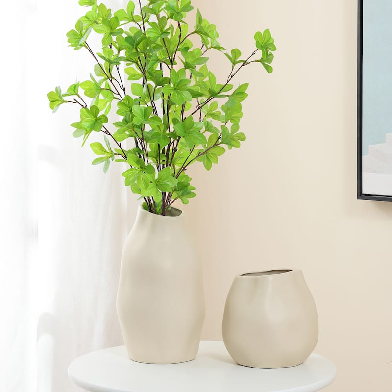 Ivory Ceramic Modern Round Vase (Single)