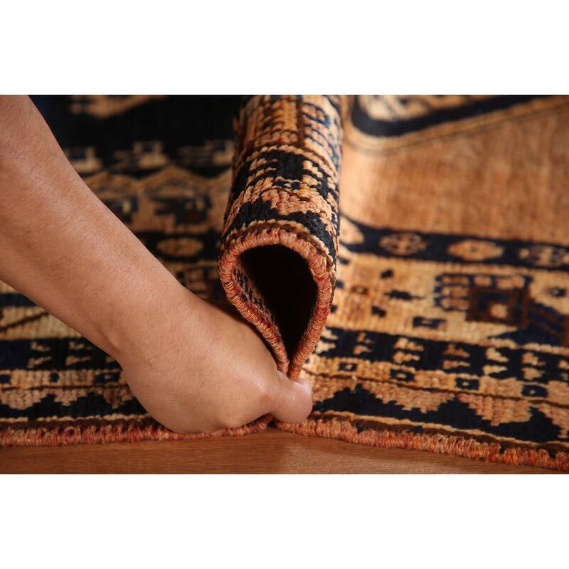 Handmade Oriental Vegetable Dye Qashqai Persian Vintage Area Rug - 4'0"x 8'4"