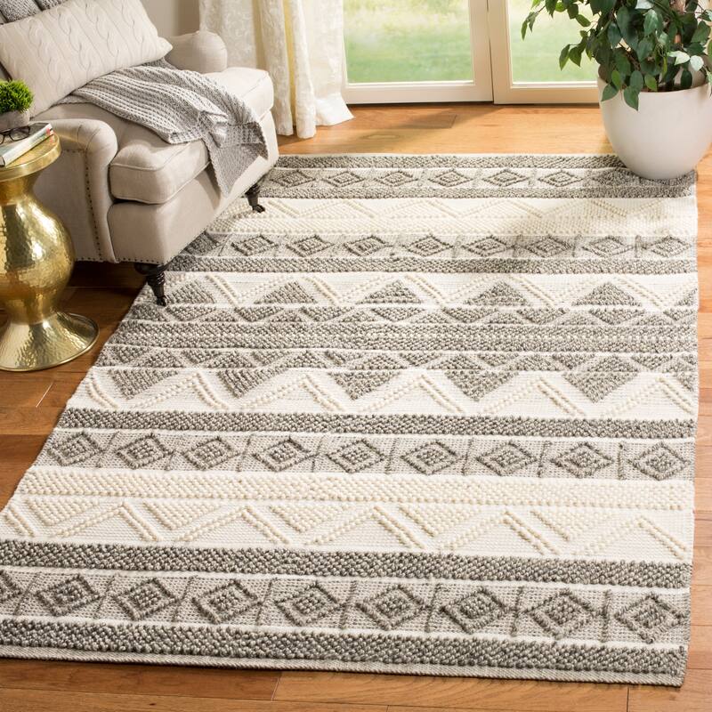 SAFAVIEH Handmade Natura Greetje Wool Rug - 10' x 14' - Ivory/Grey