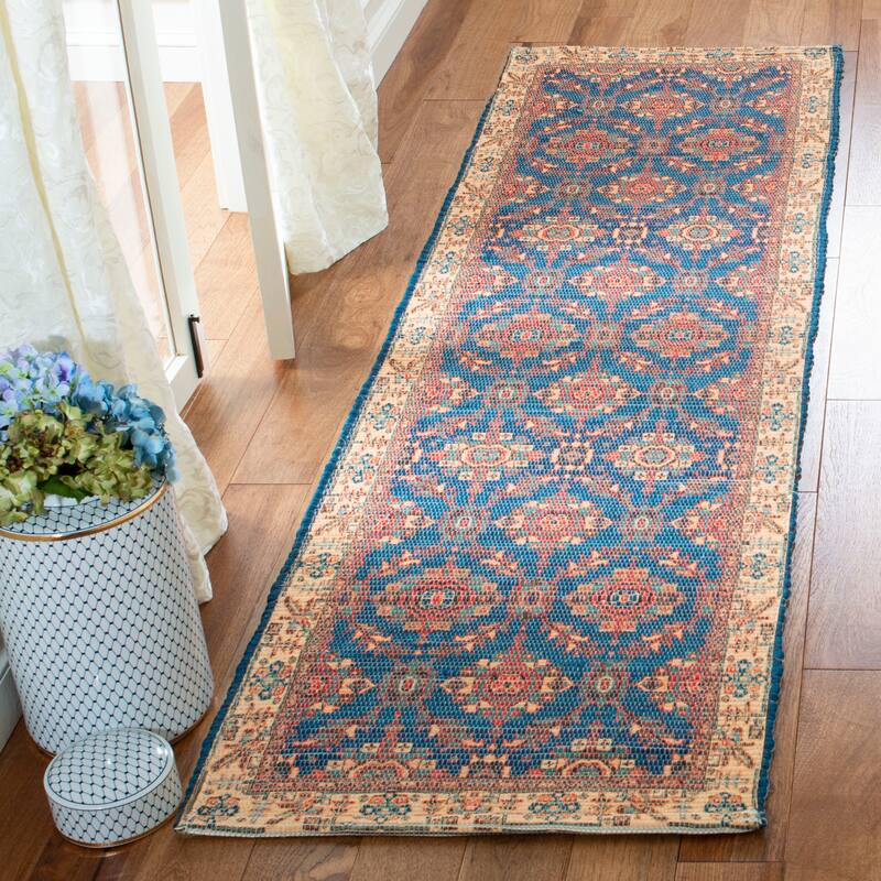 SAFAVIEH Handmade Saffron Giovanna Modern Tribal Cotton Rug - 2'3" x 8' Runner - Navy/Beige