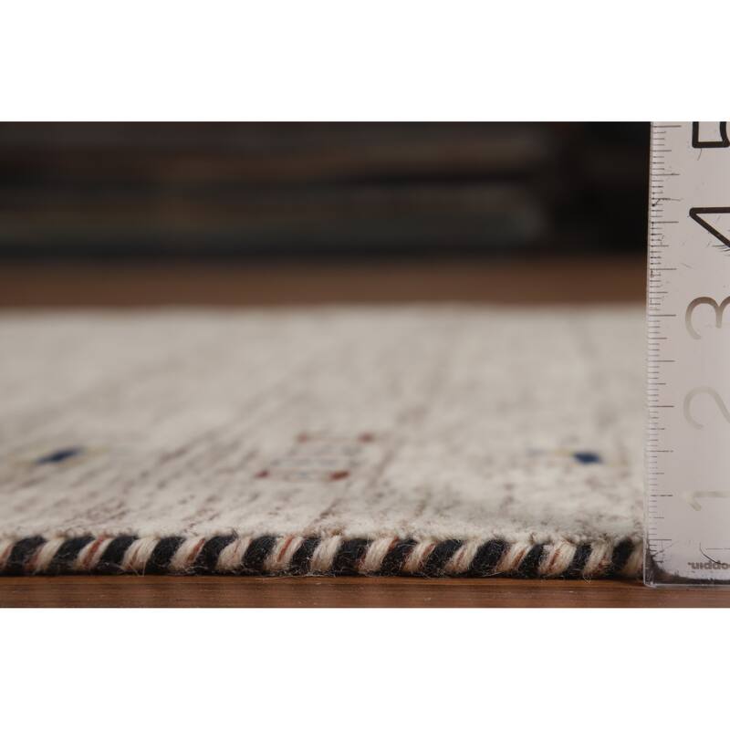 Hand Knotted Oriental 100% Wool Carpet Tribal Animal Pictorial Beige & Ivories Gabbeh Area Rug - 5' 9'' X 4' 0''